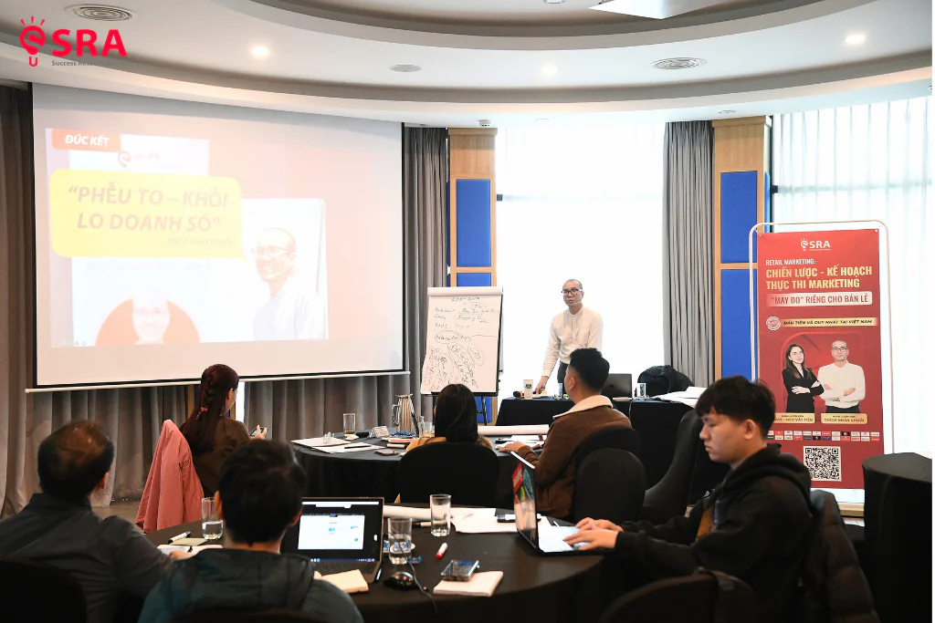 Nhờ vậy, học viên không chỉ “hiểu Marketing” mà còn biết làm Marketing đúng cách cho bán lẻ - từ chiến lược, kế hoạch đến đo