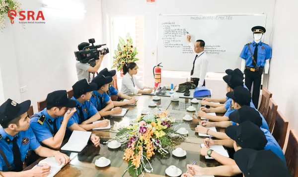 Cửa hàng tự doanh giúp hoàn thiện mô hình, nhượng quyền giúp tăng tốc - nhưng chỉ hiệu quả khi lợi ích và tiêu chuẩn được