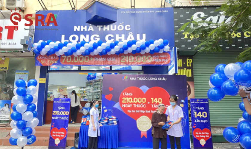 Tổ chức hoạt náo