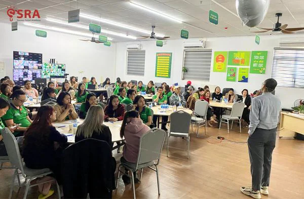 Đội ngũ Fuji Fruit trong chương trình Coaching 1:1 quản lý điểm bán hiệu suất cao