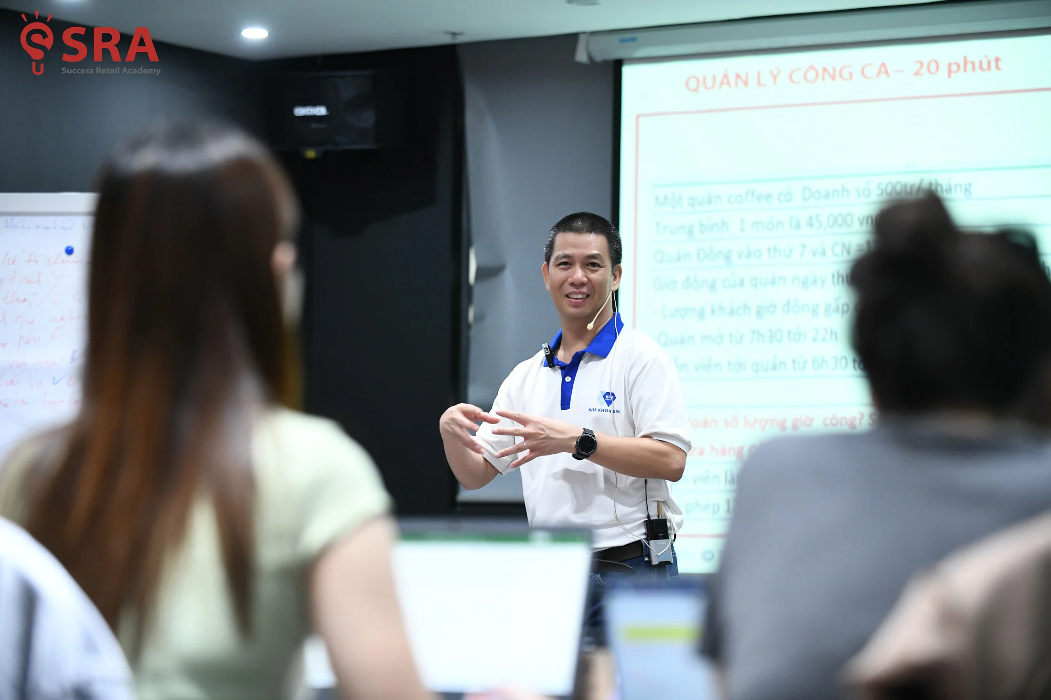 HLV Nguyễn Duy Linh giảng bài trong khóa Vận hành chuỗi trơn tru