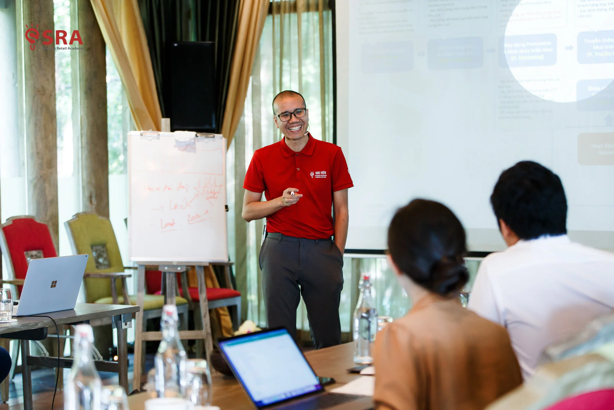 Nhượng quyền thương hiệu: Nhà đầu tư dễ dãi hay chủ thương hiệu mập mờ?
